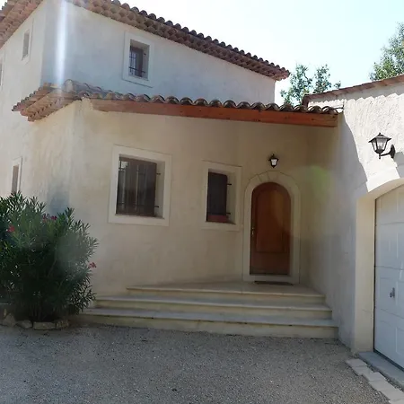 Des Pies Villa